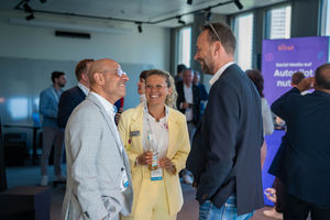 Opens external link in new window